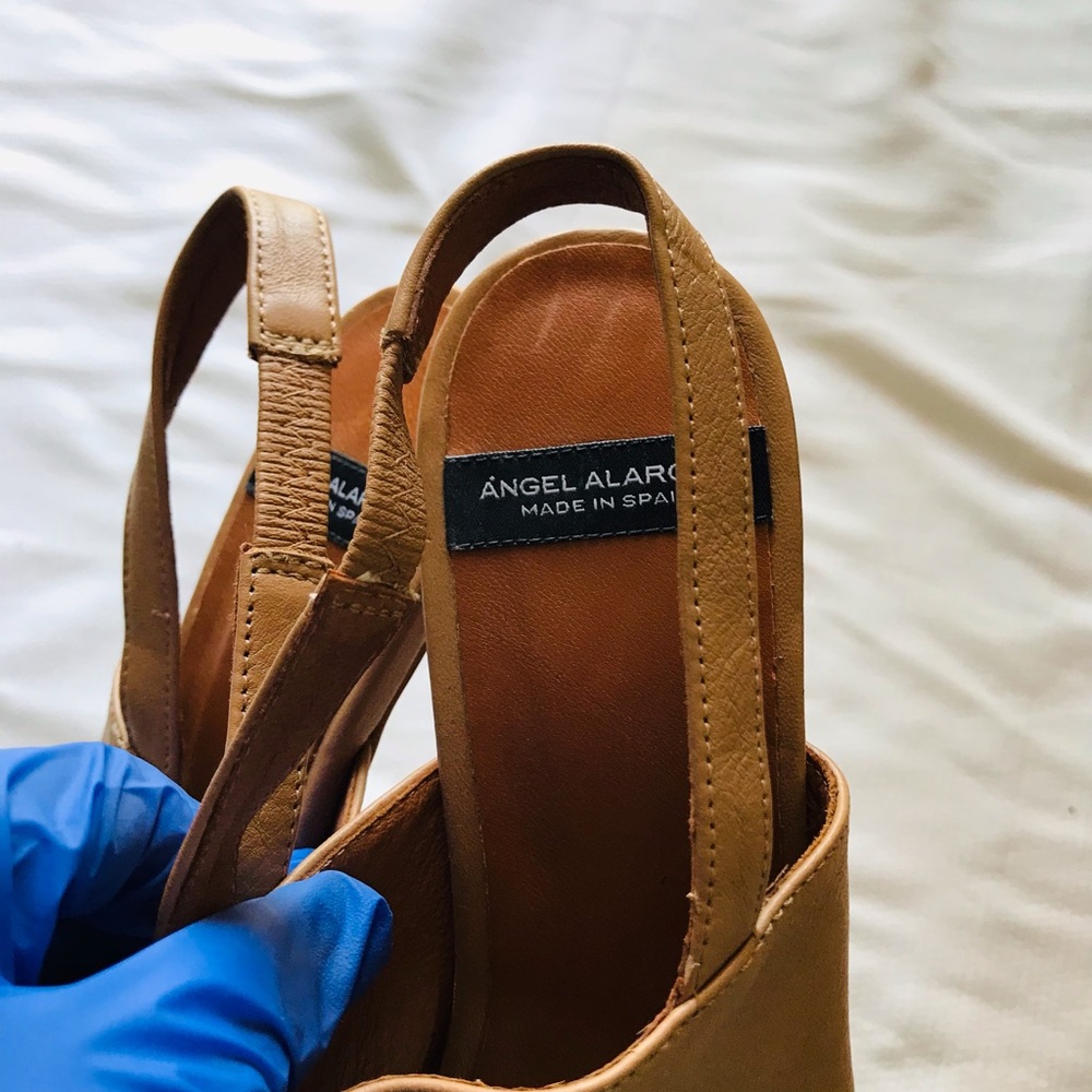 Ángel Alarcón Tan Heeled Sandals - Picture 6 of 9